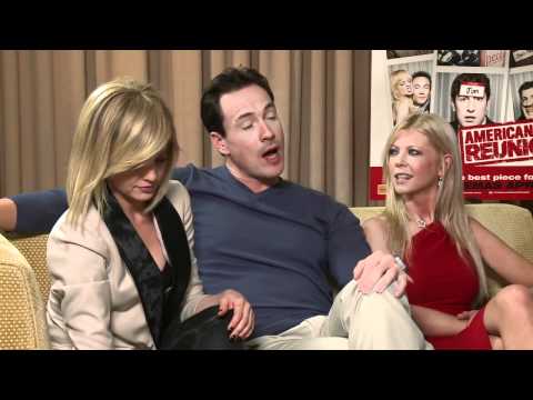 Smallzy, Mena Suvari & Tara Reid call Chris Klein a sex pest