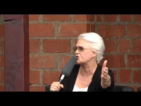 Question and answer with Sharon Gless (Debbie in "Queer as Folk")