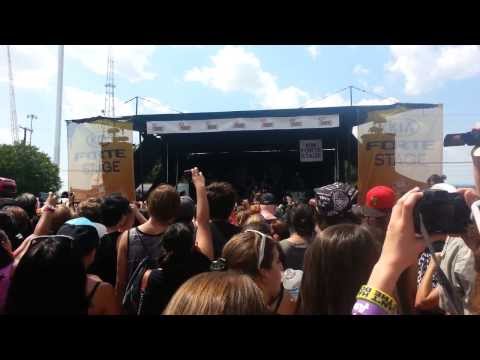 ( IN HD) Black Veil Brides - Warped Tour 2013 - Dallas Texas - Shadows Die