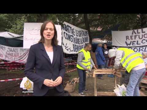 Belgium volunteers run camp for refugees