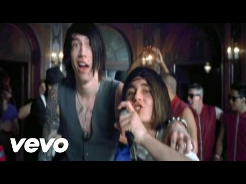 Metro Station - Shake It