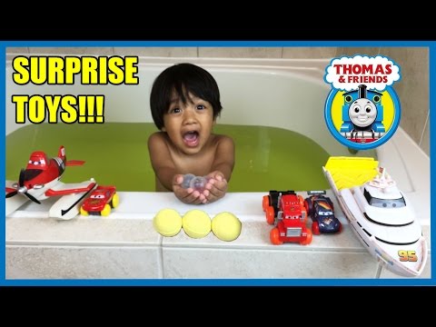 Thomas and Friends Bath Balls Japanese Surprise Toys Train Bubbles Ryan ToysReview