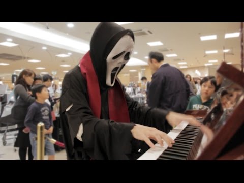 Scream Plays Maple Leaf Rag At The Grocery Piano (HappySky Pranks)