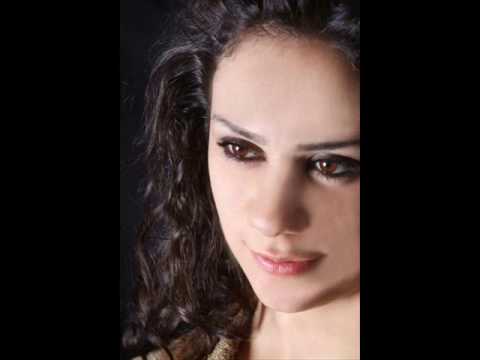 Lena Chamamyan Lamma bada لينا شماميان - لما بدا يتثنى