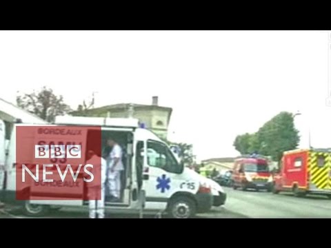 France: Bus crash kills at least 42 in Gironde region - BBC News