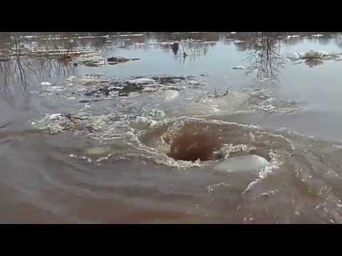 Amazing monstrous whirlpool / Чудовищный водоворот