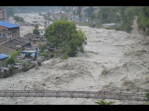 Myagdi Kaligandaki River  थुनिएकाे कालिगण्डकी यसरी उर्लिएर अाएकाे थियाे