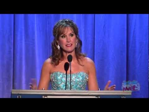 Jodi Benson (voice of Ariel) accepts Disney Legends award at the 2011 D23 Expo