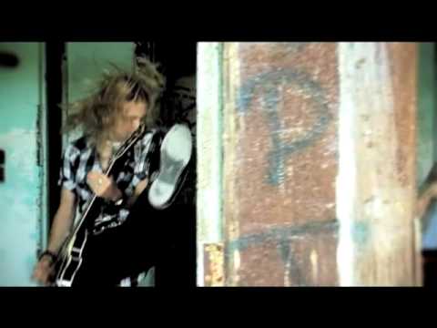 Black Stone Cherry - Blind Man [OFFICIAL VIDEO]