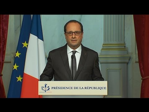 Attentats de Paris: Hollande dénonce "un acte de guerre" commis par Daesh