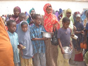 Somali refugee waiting  cooked food