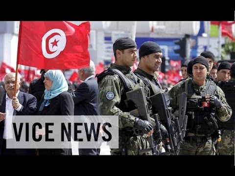 VICE News Daily: Thousands March Against Extremism in Tunisia