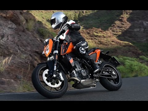 2016 KTM 690 Duke First Ride Review