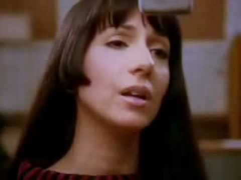 Cher - "I Love How You Love Me" ('A História de Sonny & Cher')