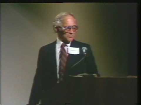 Robert Noyce - Semiconductor Pioneer