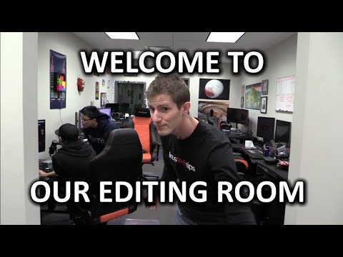 New Editing Den Tour - So much swag & so many decorations!