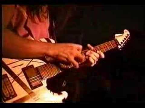 Mr. Brian Young Guitar Solo At Gussie La more 2 on Oahu