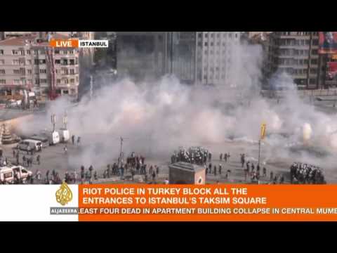 Turkish police storm Taksim Square