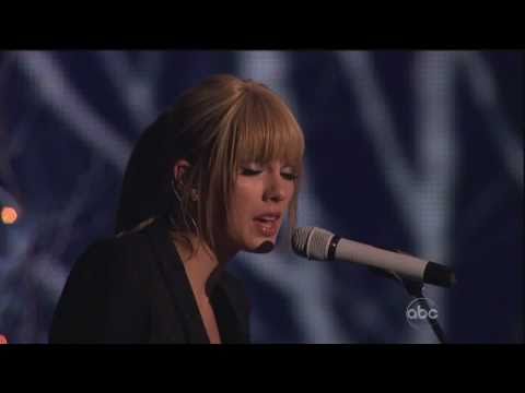 [HD] Taylor Swift - Back To December (AMA 2010)