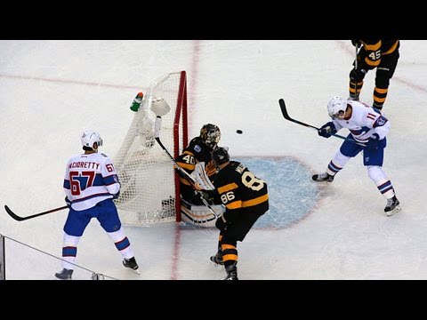 Gallagher bats Pacioretty's pass out of mid-air