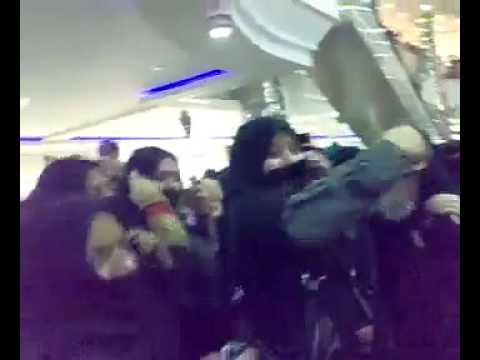 Saudi Girls Dancing in Rashid Mall (Dammam) on Independence Day !