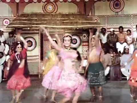 Ek padosan peechhe pad gayee, jungley jis ka  - GOPI (1970)