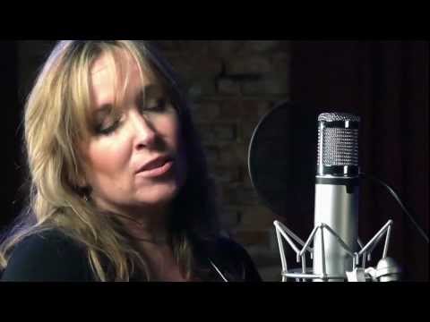 Gretchen Peters "On A Bus To St. Cloud"