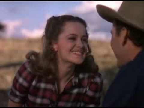 Errol Flynn & Olivia de Havilland Love Scene in DODGE CITY