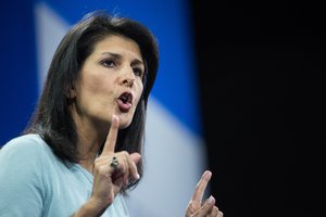 South Carolina Gov. Nikki Haley speaks to the crowd at the Kemp Forum, Saturday, Jan. 9, 2016, in Columbia, S.C.