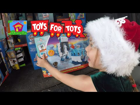 EPIC TOY HUNT AT TOYS R US FOR CHRISTMAS TOYS FOR TOTS Nickelodeon Paw Patrol Octonauts Frozen Dora