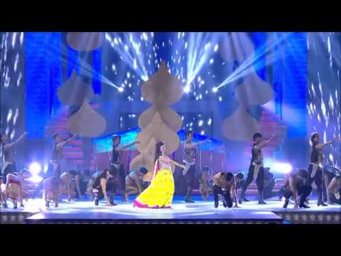 Jacqueline Fernandez Performance 2014