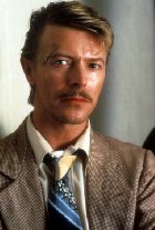 Still of David Bowie in Into the Night (1985)