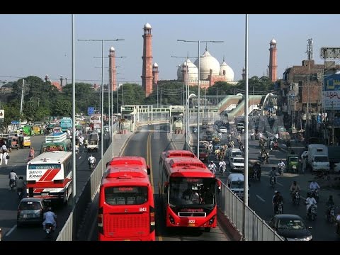 Trip on Lahore Metro Bus - Interviews - Beautiful Scenery (4K - Ultra HD)