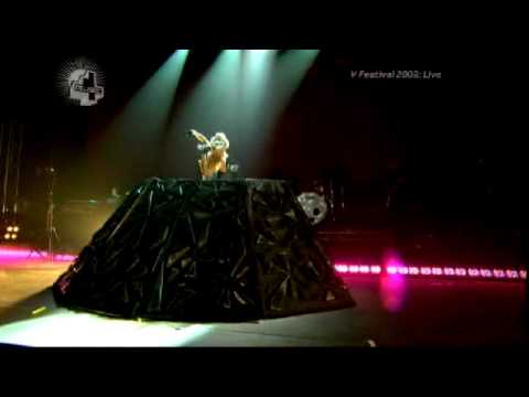 Lady GaGa - Paparazzi (Live at V Festival 2009) [23/08/09]