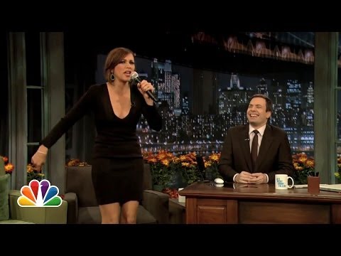 Rashida Jones: I Love Stuffing (Late Night with Jimmy Fallon)