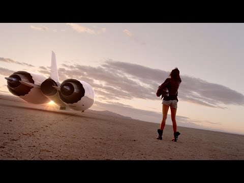 A Sci-Fi Short Film "TRAVELER" - by Simon Brown