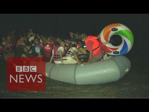 Greece: Tensions as migrants arrive on Kos - BBC News