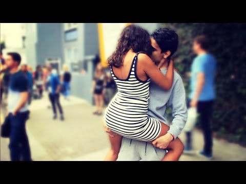 Kissing Prank - Notting Hill Carnival 2015 (GONE WILD!!!)