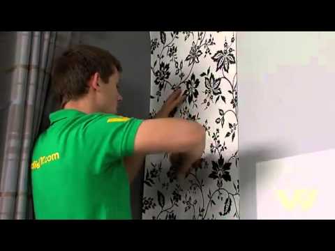 How to Hang Wallpaper