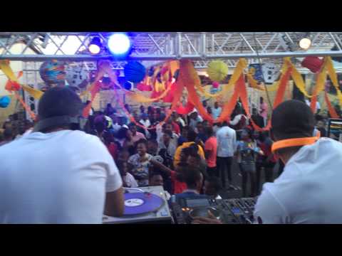 Dj Walgee & Dj Renato Xtrova em Ondjiva! 2014