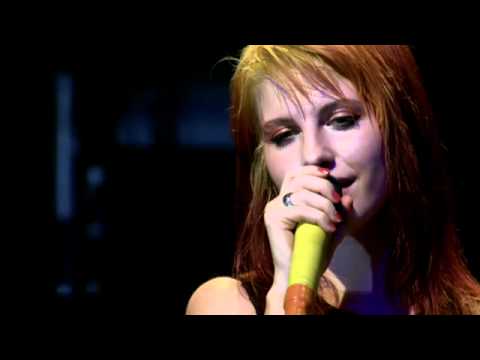 Paramore - In the Mourning/Landslide (Fueled By Ramen 15th Anniversary Concert Live)