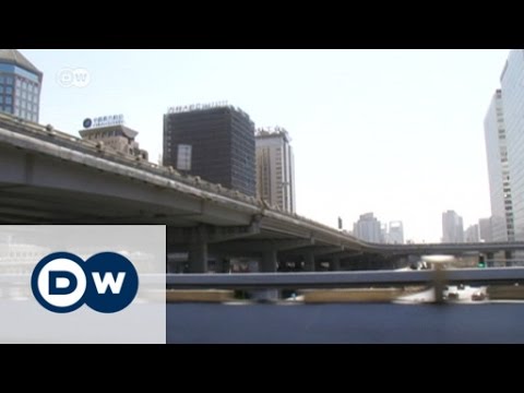 Why is France's economy lagging behind? | DW Business