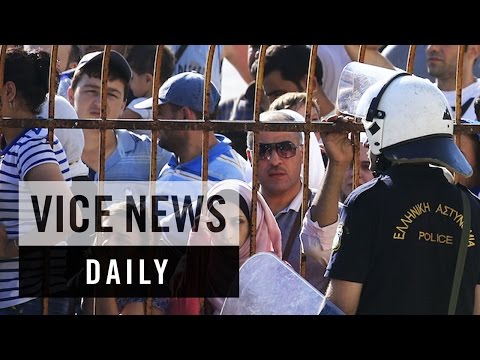 VICE News Daily: Greece Locks Up Migrants For Nearly 24 Hours