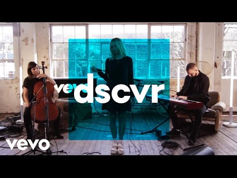 Laurel - Shells - Vevo dscvr (Live)