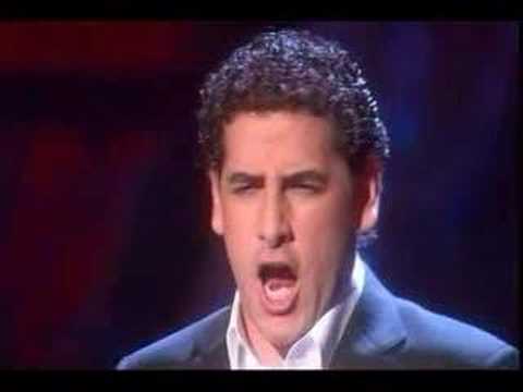 Juan Diego Florez sings Granada