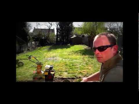 Turfing a Lawn - Turfcutting