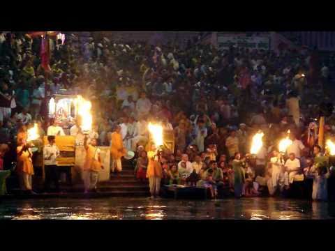 Ganga Aarti at Har-Ki-Pauri (Haridwar) - Incredible India!!