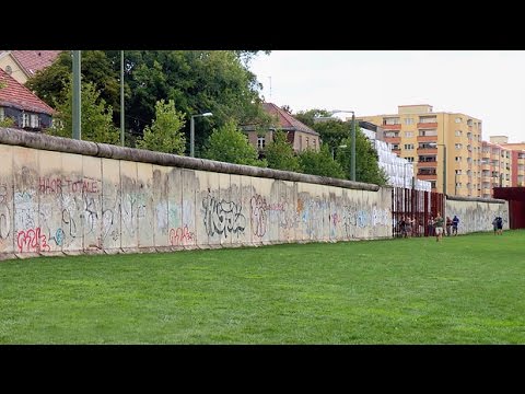 Berlin, Germany: The Wall and Checkpoint Charlie