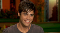 It’s time for our next exclusive Shadowhunters interview, featuring Matthew Daddario, soon to be known as Alec Lightwood. Yes, Shadowhunter/archer extraordinaire, and one half of epic pairing “Malec.” Be sure to watch […]