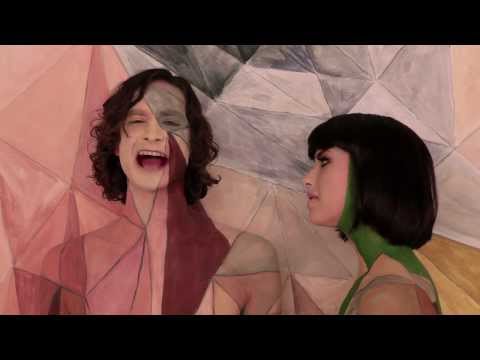 Gotye - Somebody That I Used To Know (feat. Kimbra) - official video